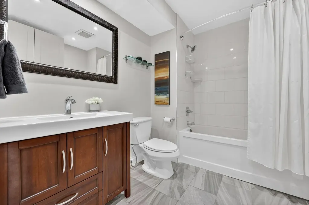 46 Simcrest Manor SW Calgary AB T3H4K2
