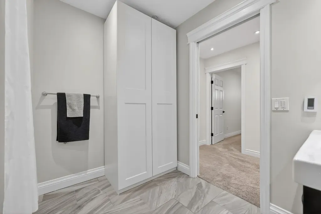 46 Simcrest Manor SW Calgary AB T3H4K2