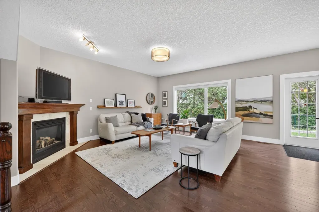 46 Simcrest Manor SW Calgary AB T3H4K2