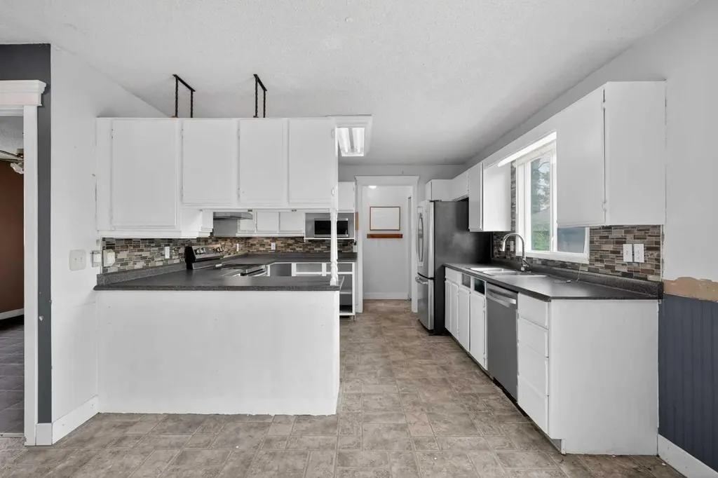 504 1 Avenue NE Airdrie AB T4B 1R1