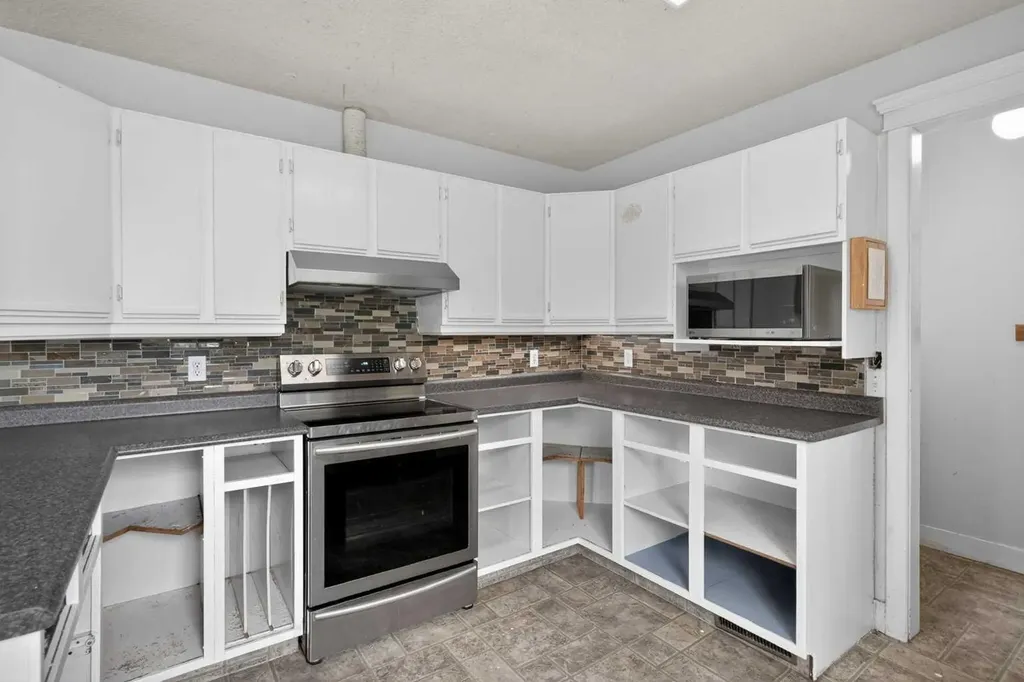 504 1 Avenue NE Airdrie AB T4B 1R1