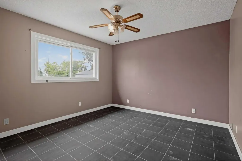 504 1 Avenue NE Airdrie AB T4B 1R1