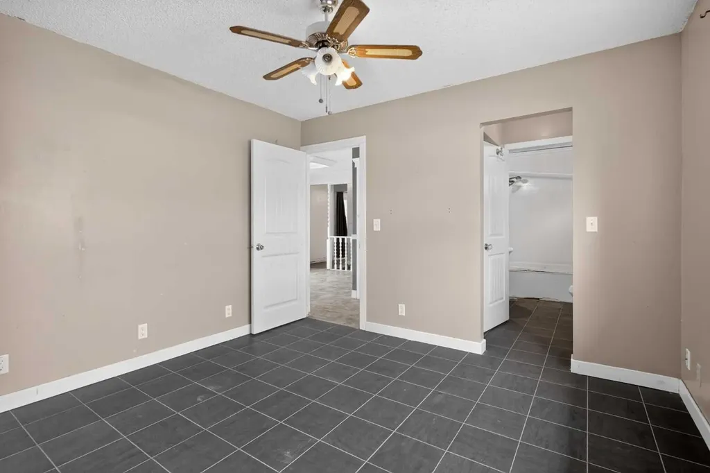 504 1 Avenue NE Airdrie AB T4B 1R1