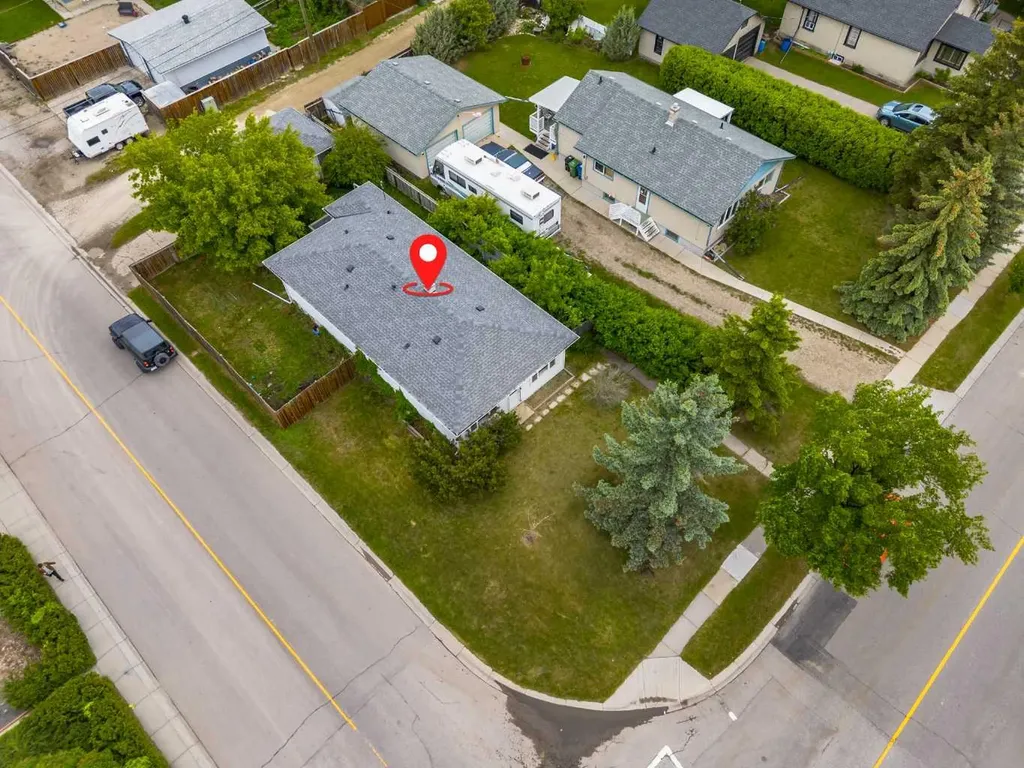 504 1 Avenue NE Airdrie AB T4B 1R1
