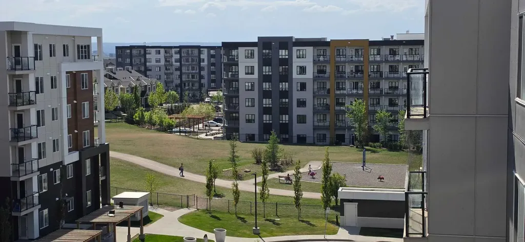 4641 128 Avenue NE Calgary AB T3N1T4