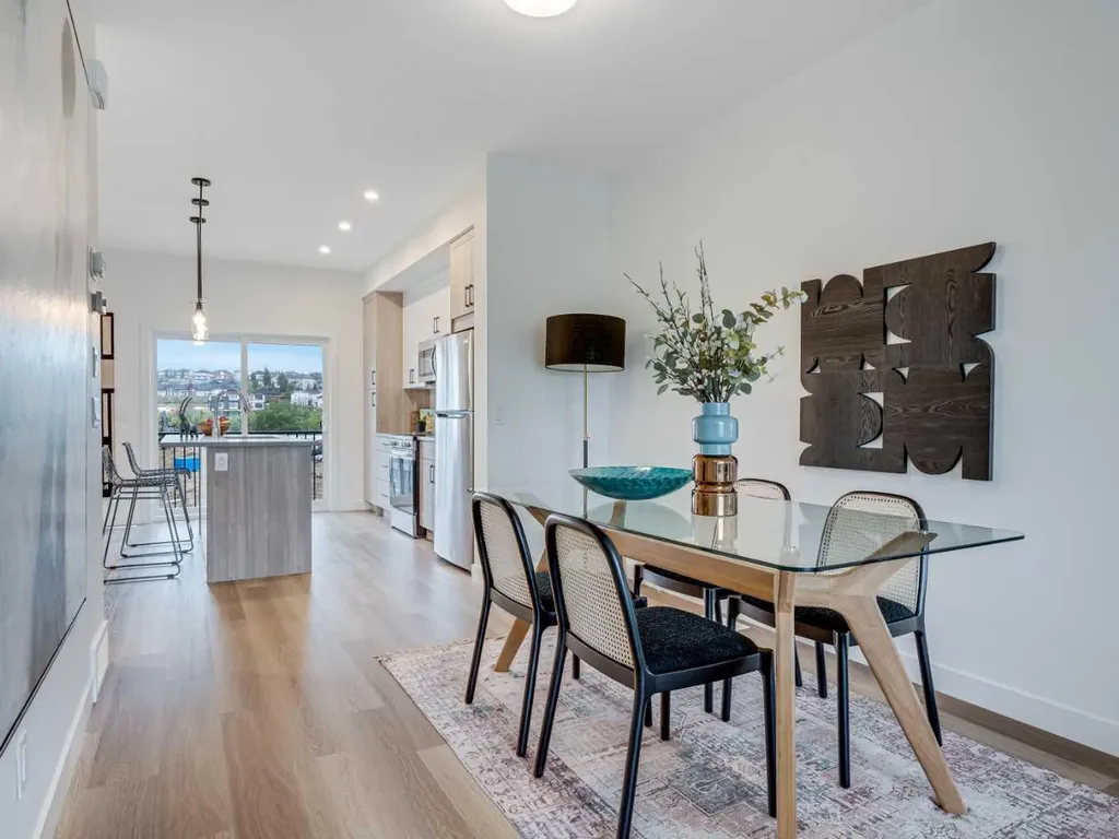 2231 81st Street SW Calgary AB T3H 6M4