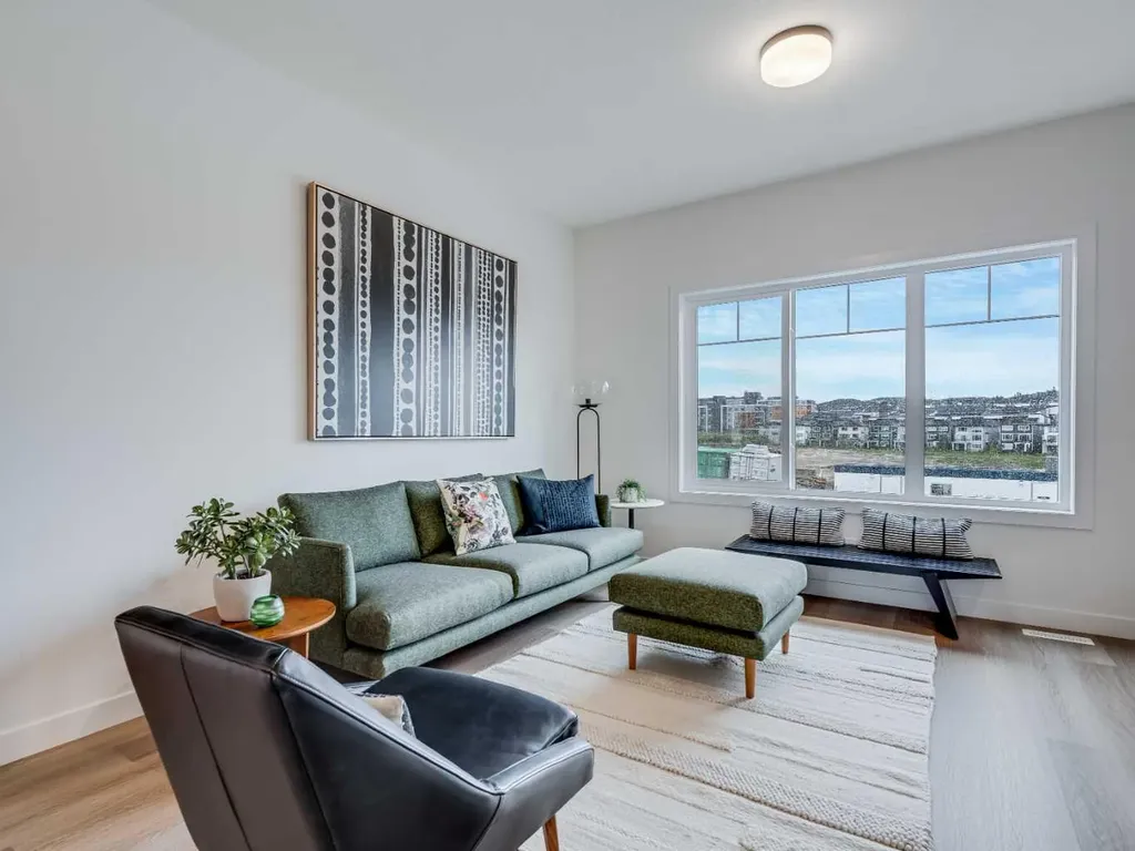 2231 81st Street SW Calgary AB T3H 6M4
