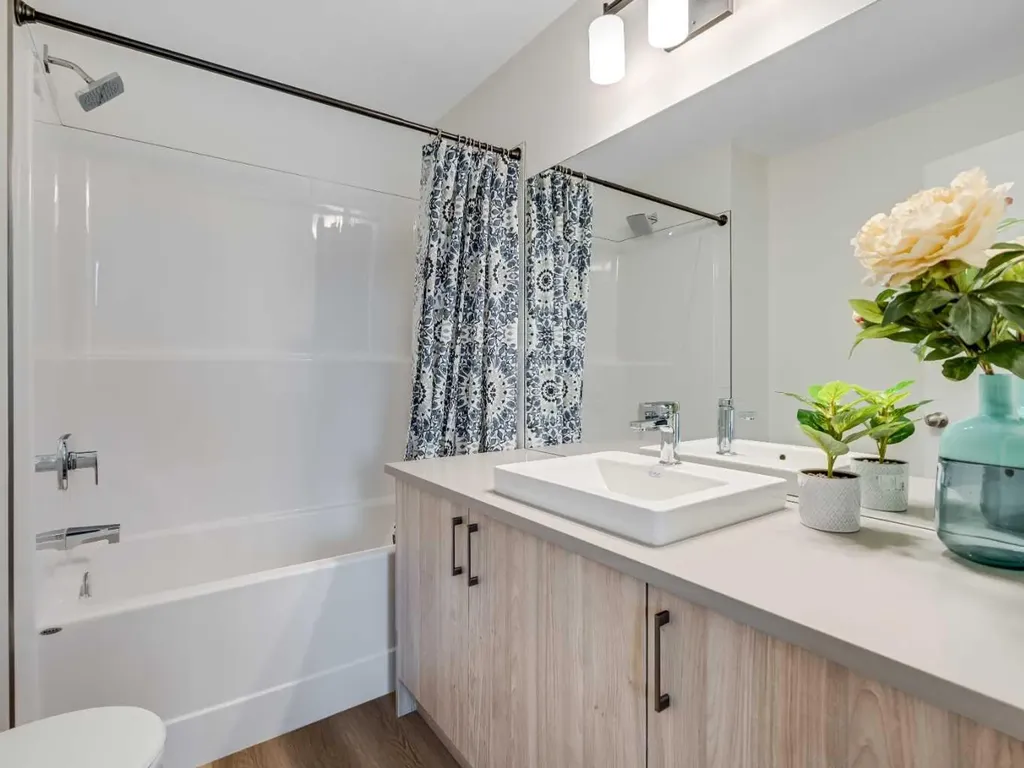 2231 81st Street SW Calgary AB T3H 6M4