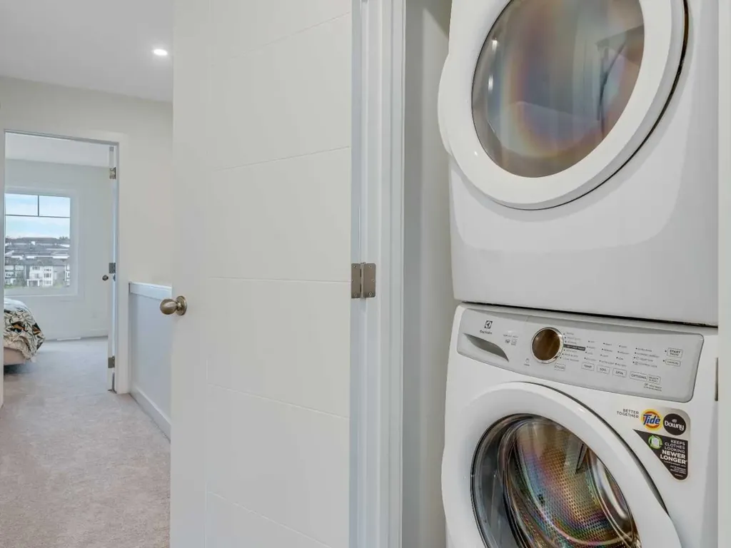 2231 81st Street SW Calgary AB T3H 6M4