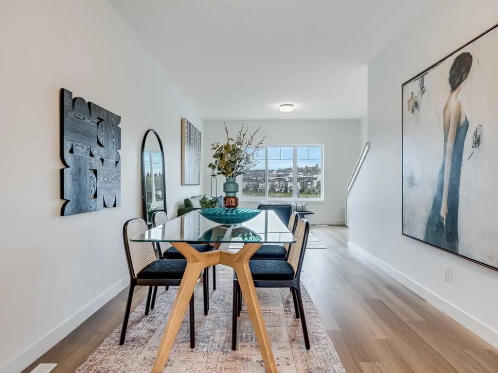 2231 81st Street SW Calgary AB T3H 3V8