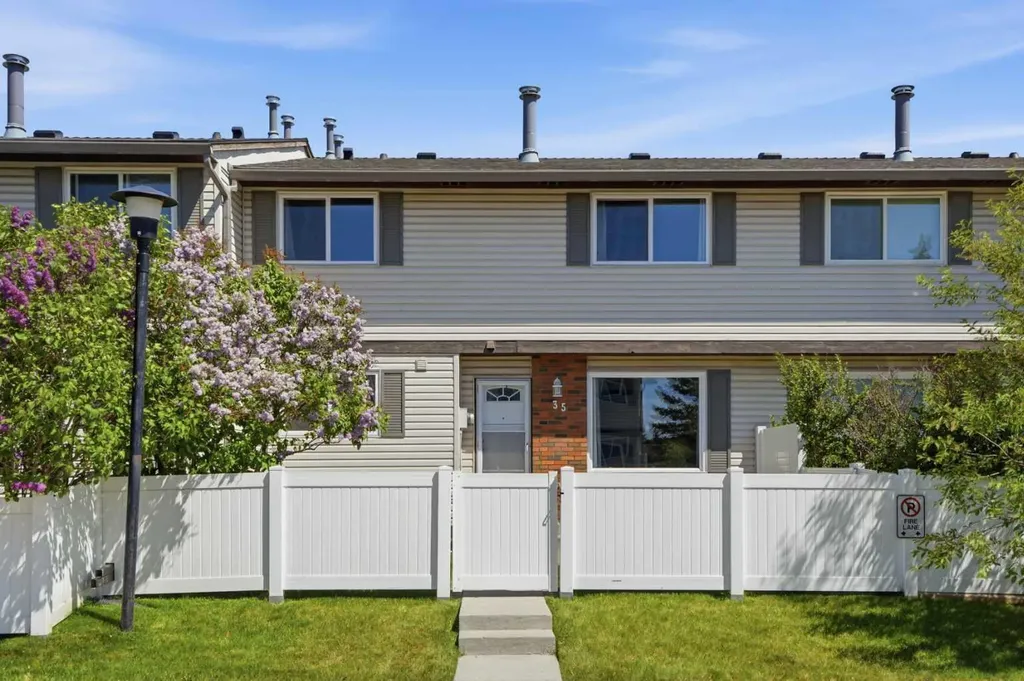 740 Bracewood Drive SW Calgary AB T2W 3N3