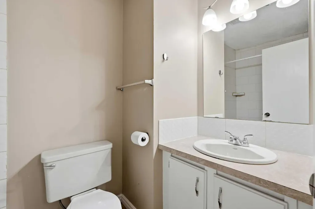 740 Bracewood Drive SW Calgary AB T2W 3N3
