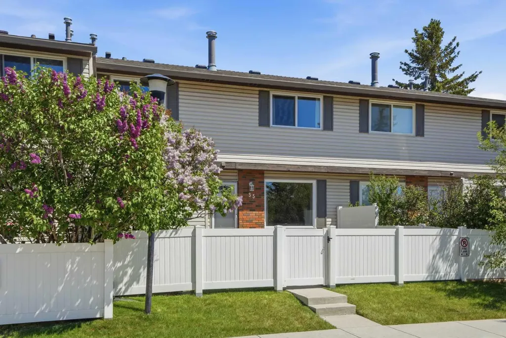 740 Bracewood Drive SW Calgary AB T2W 3N3