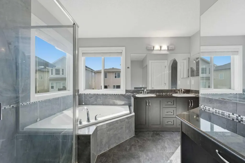 174 Morningside Circle SW Airdrie AB T4B 0X4