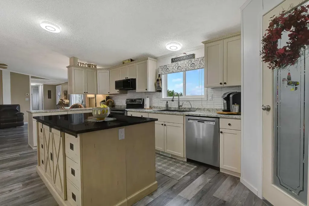 25128 Highway 43 Ridgevalley AB T0H3N0