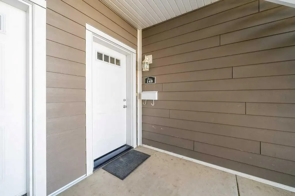 149 Southlands Pointe SE Medicine Hat AB T1B 0M5