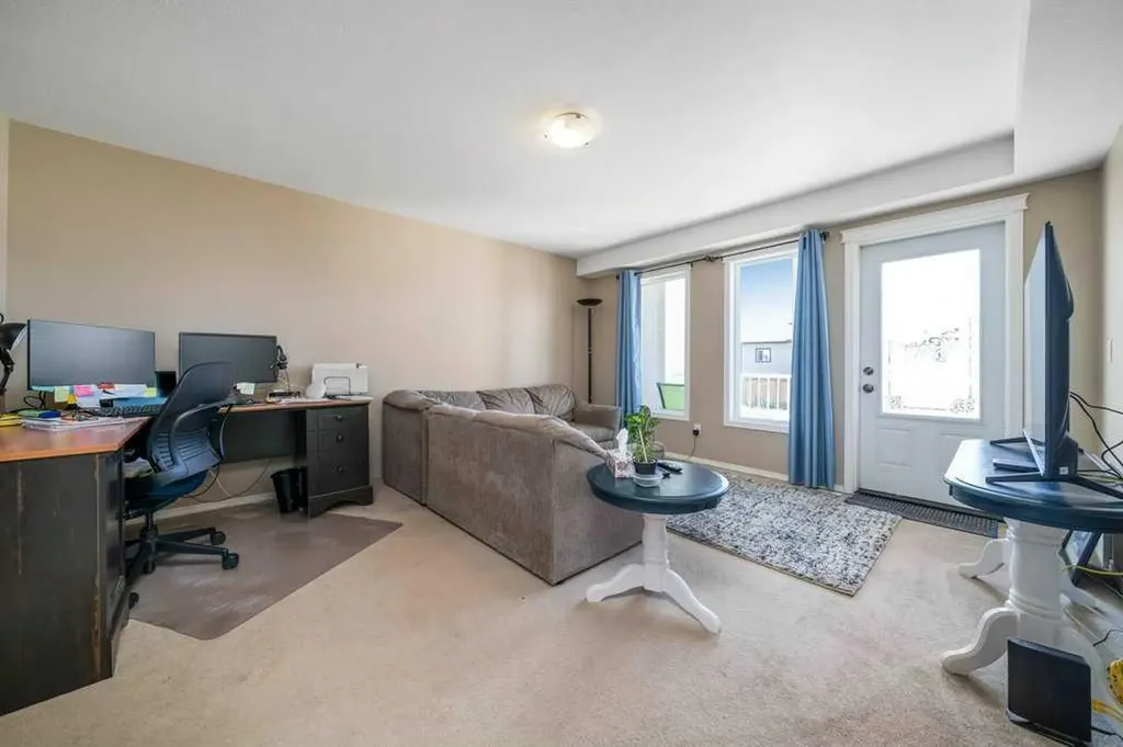 149 Southlands Pointe SE Medicine Hat AB T1B 0M5