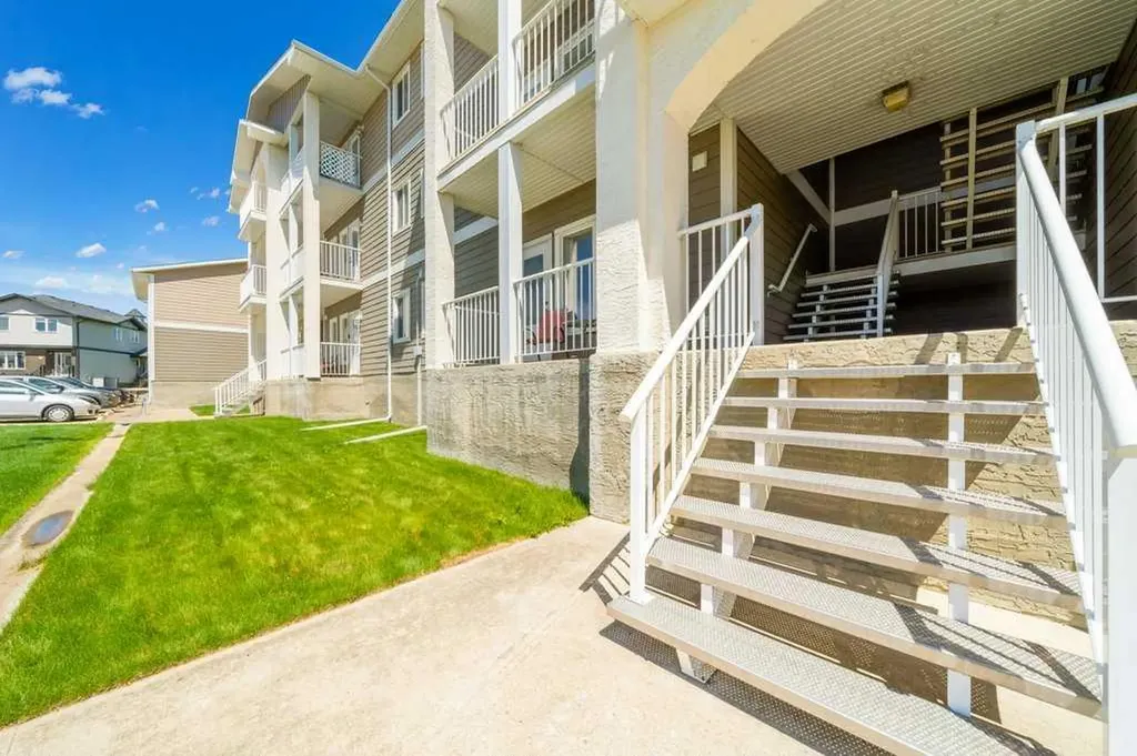 149 Southlands Pointe SE Medicine Hat AB T1B 0M5