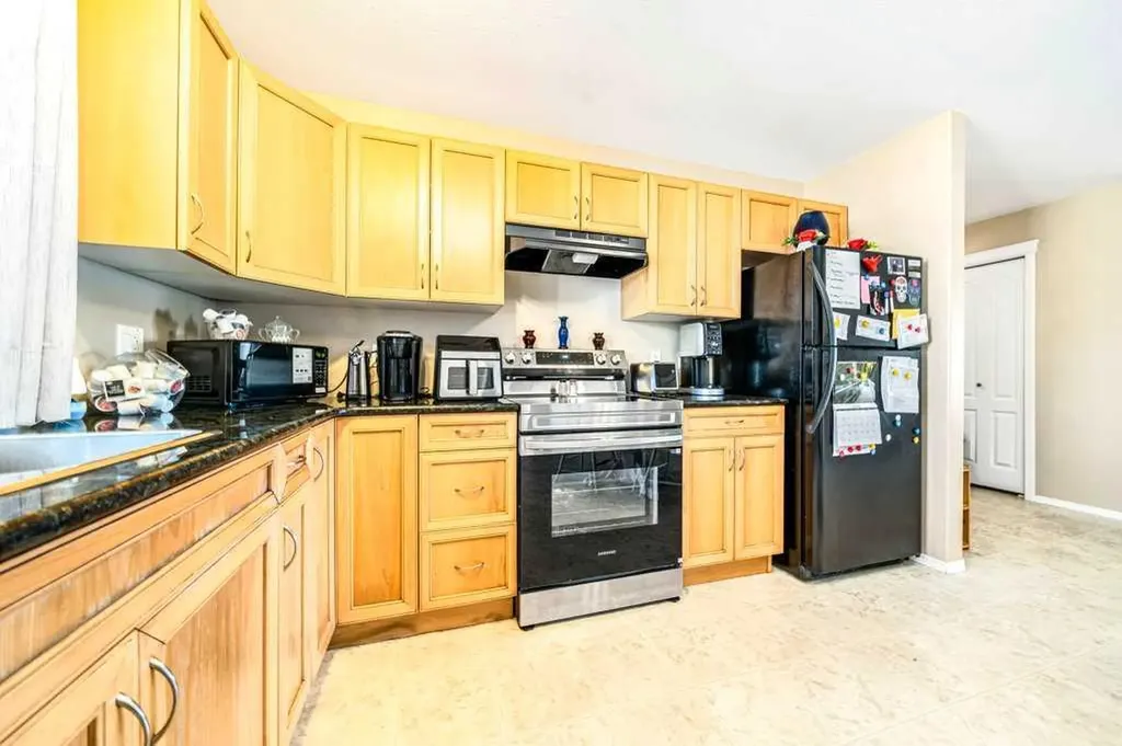149 Southlands Pointe SE Medicine Hat AB T1B 0M5