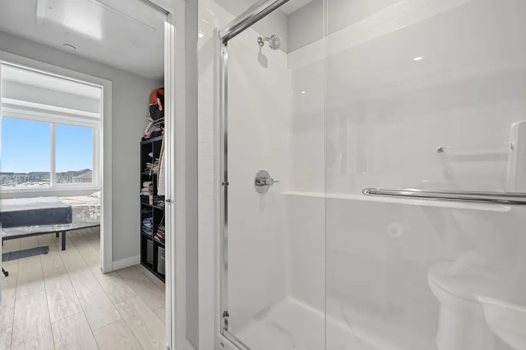 44 Skyview Parkway Calgary AB T3N2R8