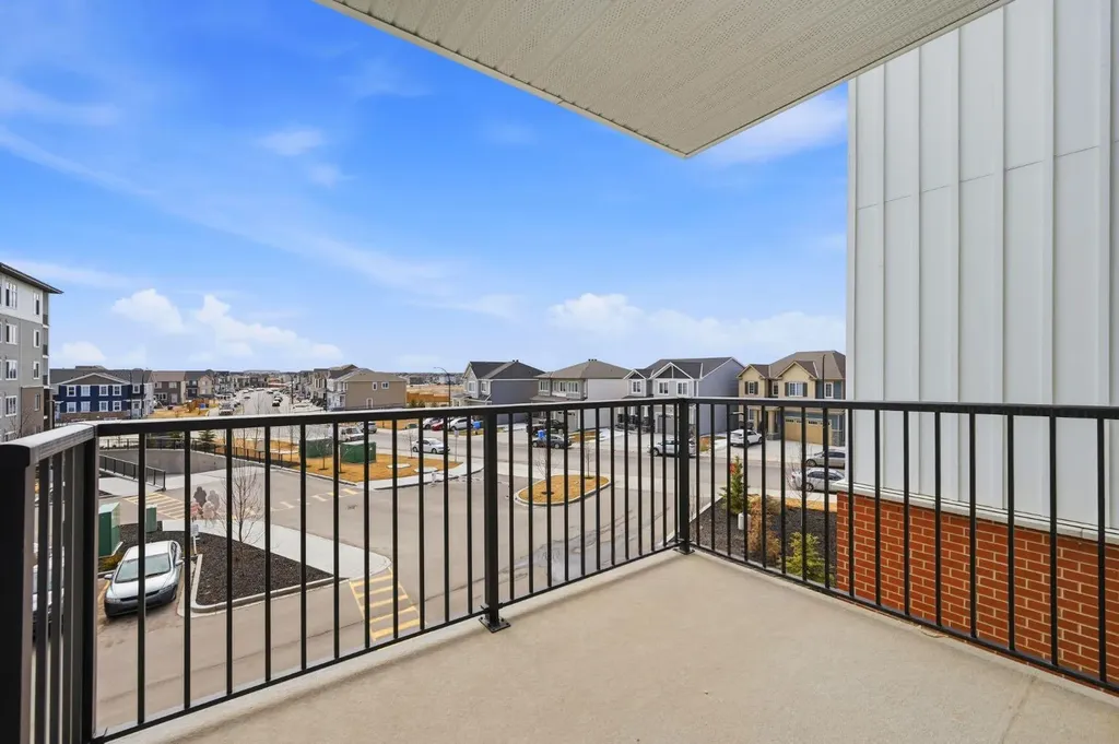 44 Skyview Parkway Calgary AB T3N2R8