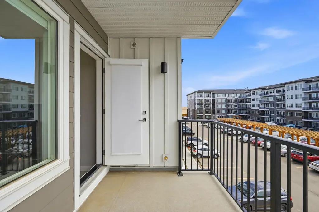 44 Skyview Parkway Calgary AB T3N2R8