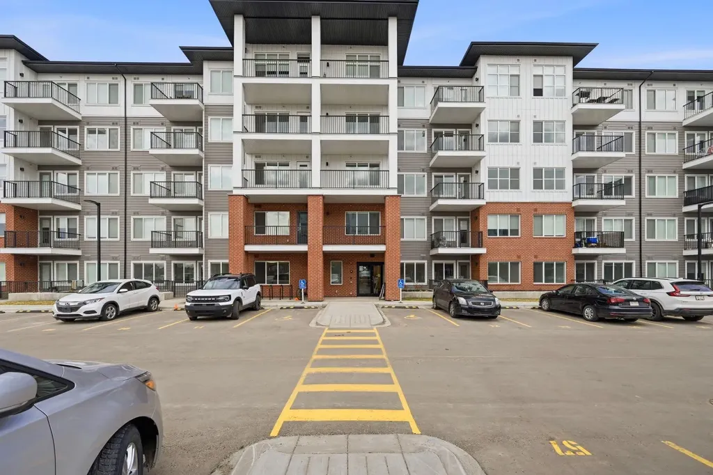 44 Skyview Parkway Calgary AB T3N2R8