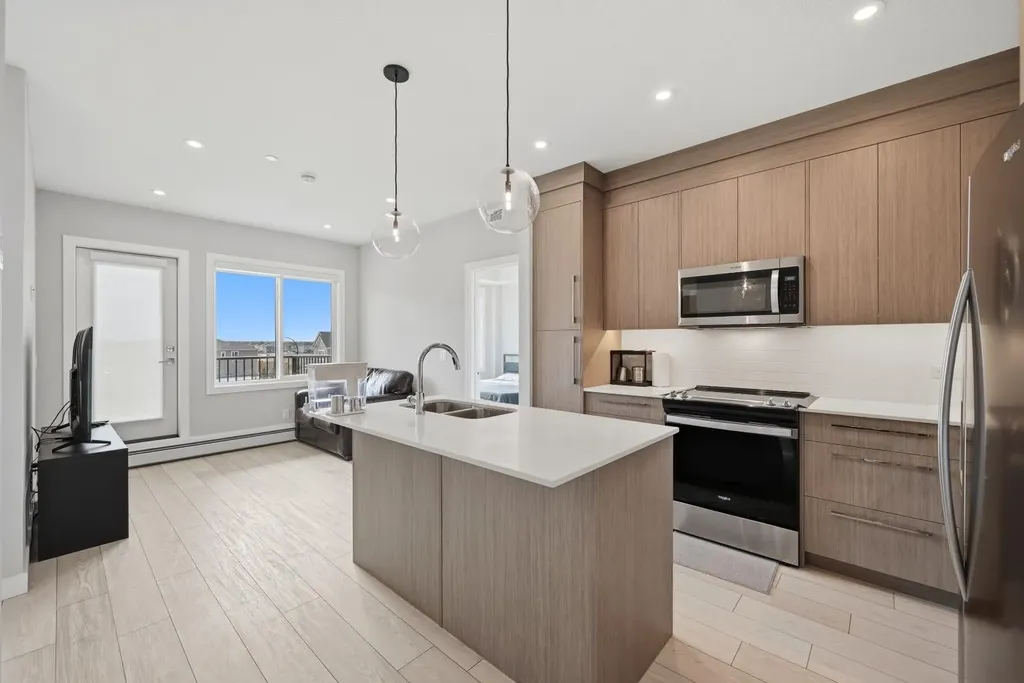 44 Skyview Parkway Calgary AB T3N2R8