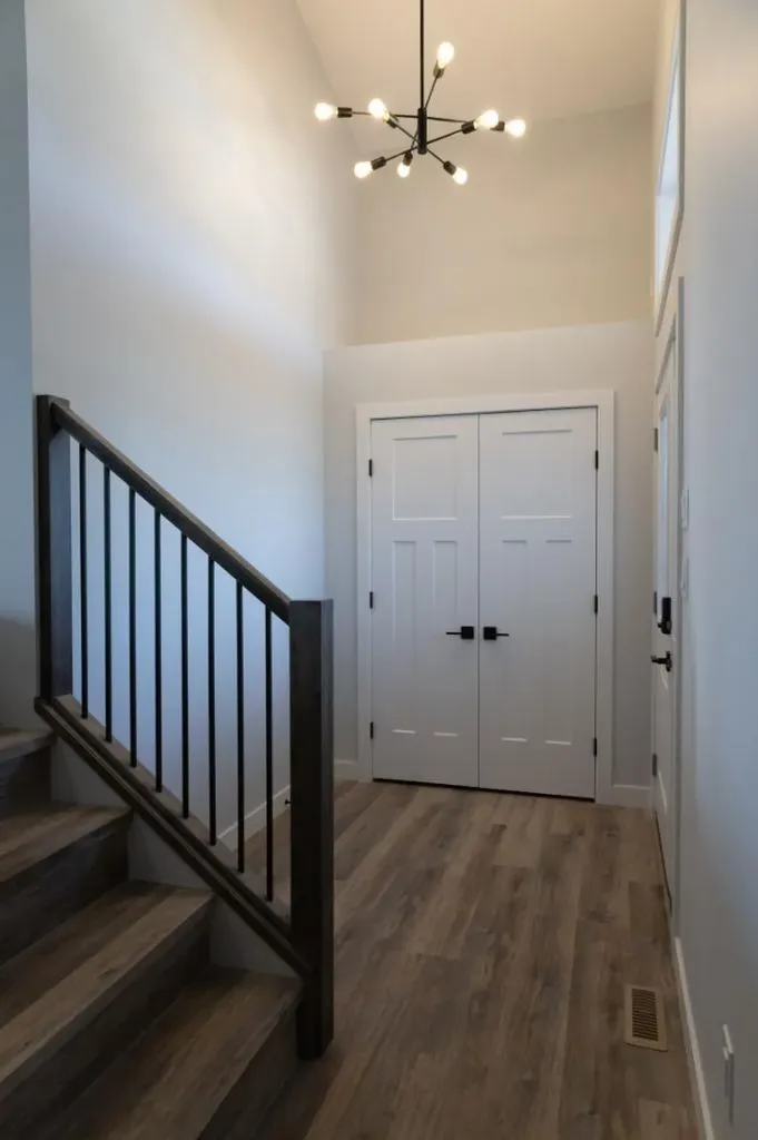 8 Henner's Place Lacombe AB T4L 1Y9