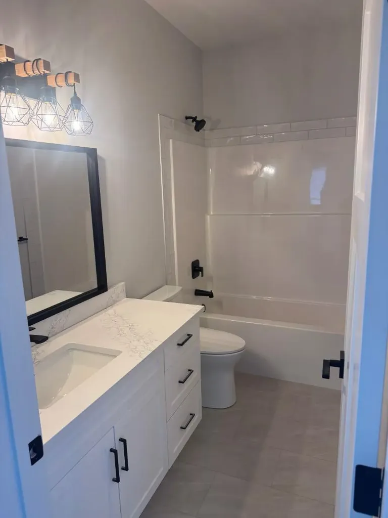 8 Henner's Place Lacombe AB T4L 1Y9