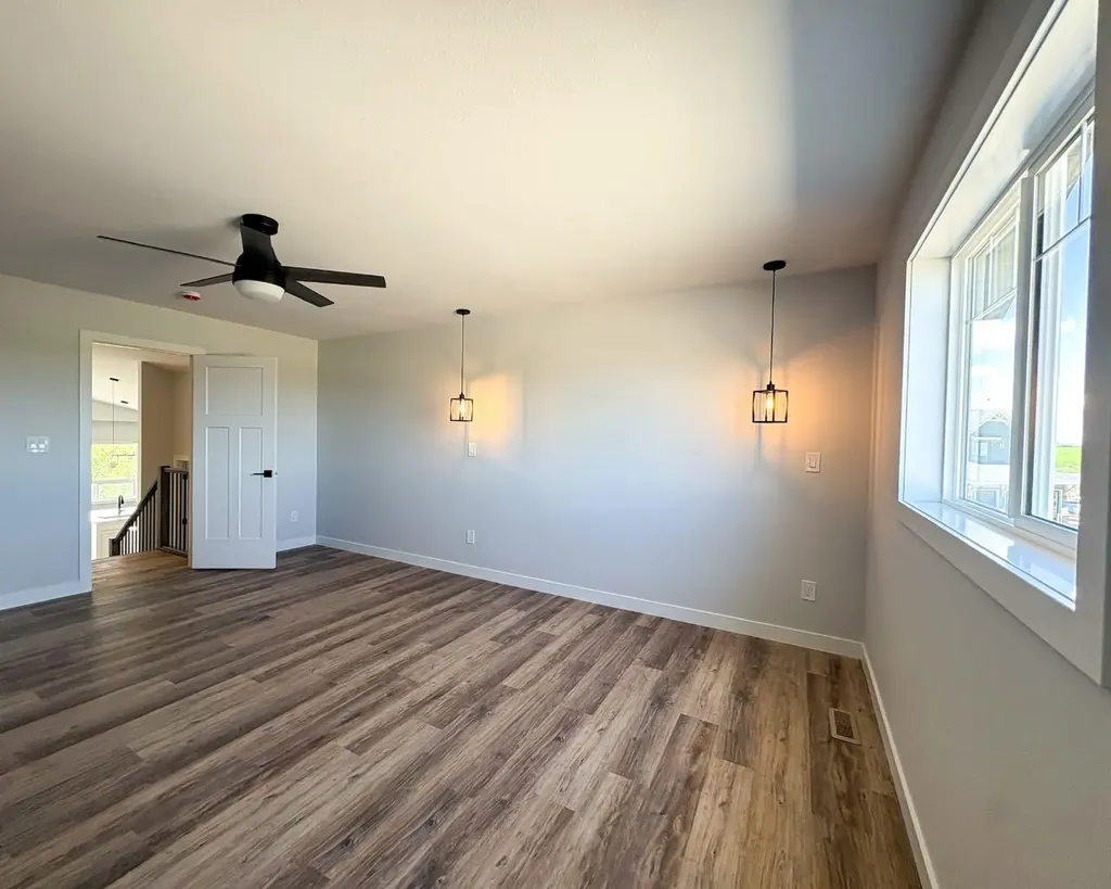8 Henner's Place Lacombe AB T4L 1Y9