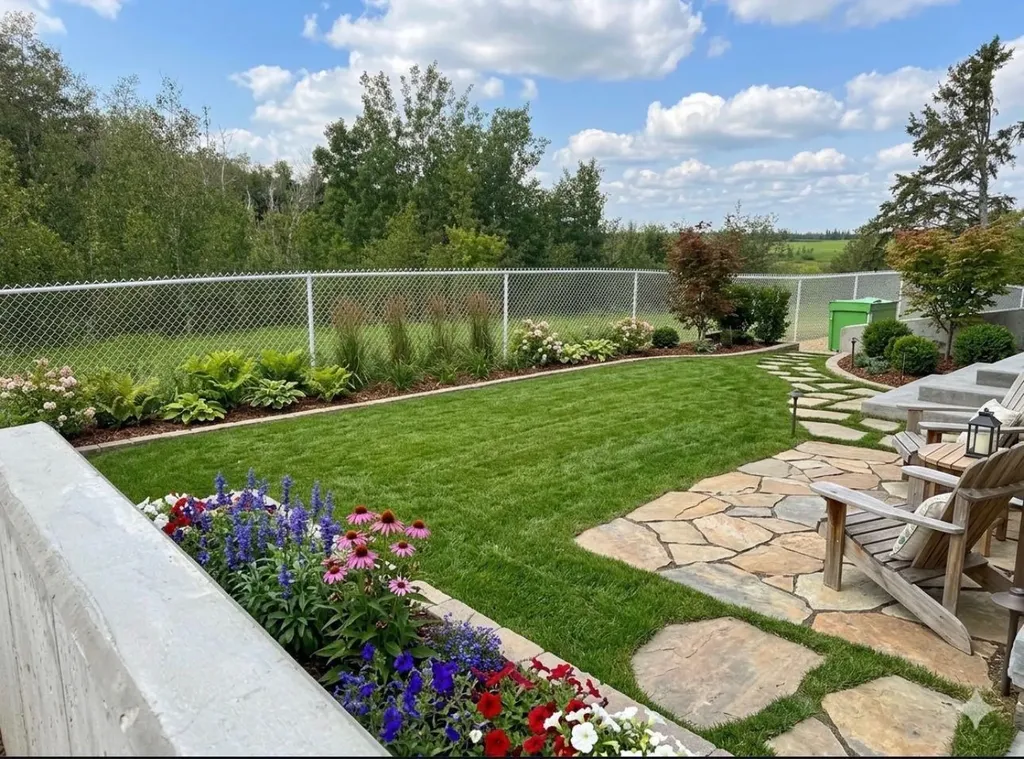 8 Henner's Place Lacombe AB T4L 1Y9