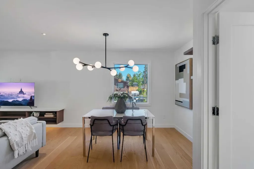 10704 Oakfield Drive SW Calgary AB T2W 2C9