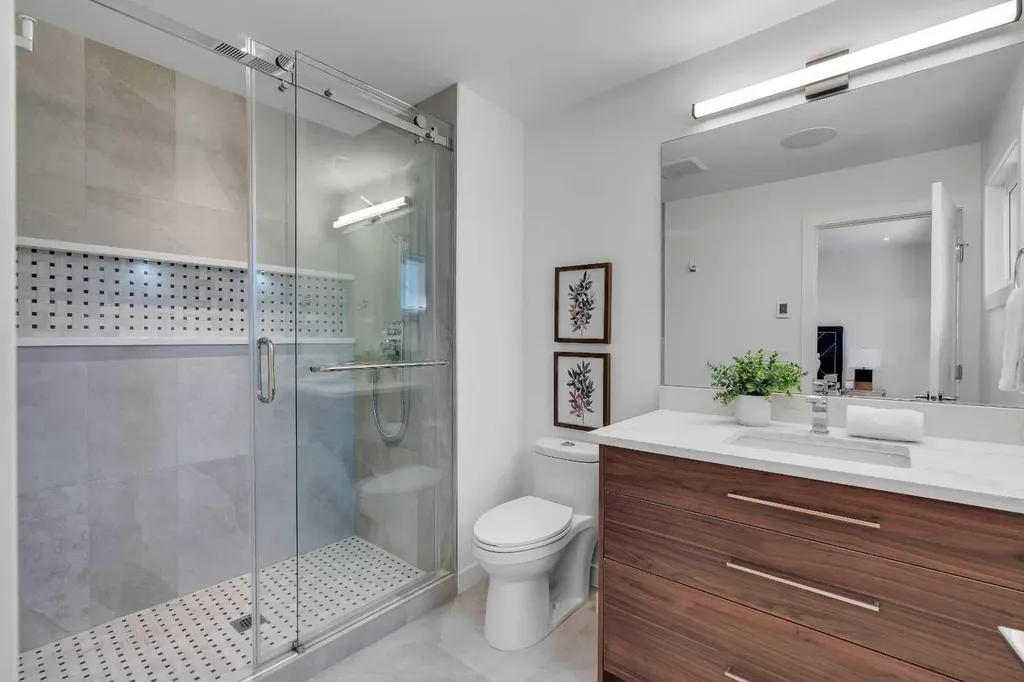 10704 Oakfield Drive SW Calgary AB T2W 2C9