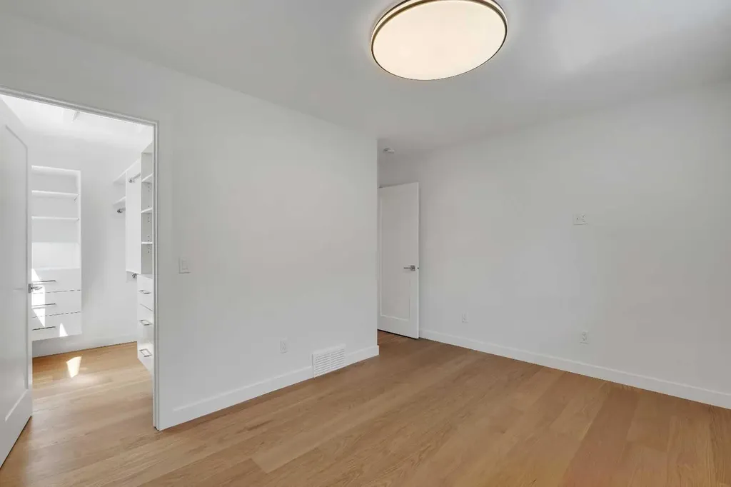 10704 Oakfield Drive SW Calgary AB T2W 2C9