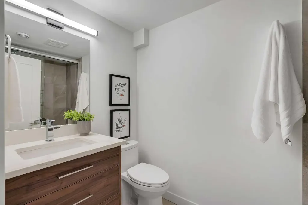10704 Oakfield Drive SW Calgary AB T2W 2C9
