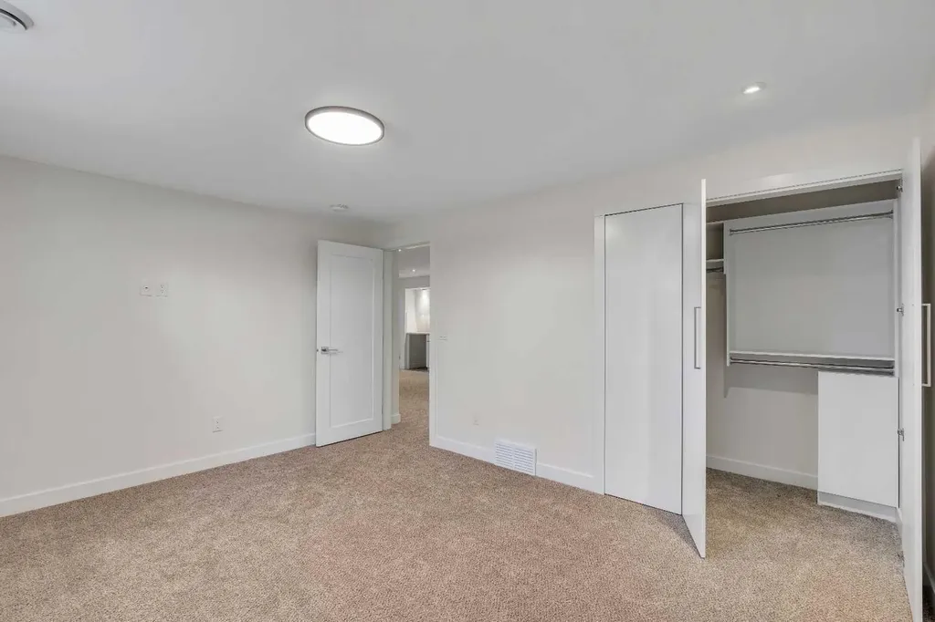 10704 Oakfield Drive SW Calgary AB T2W 2C9