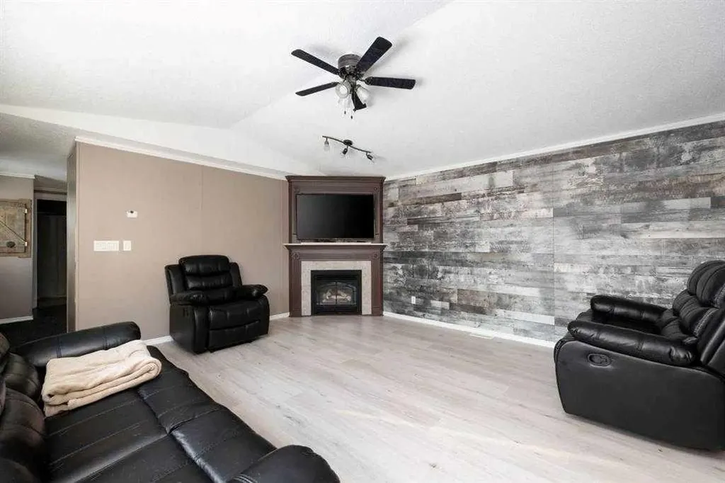 120 Hunter Street Fort Mcmurray AB T9K 2K6