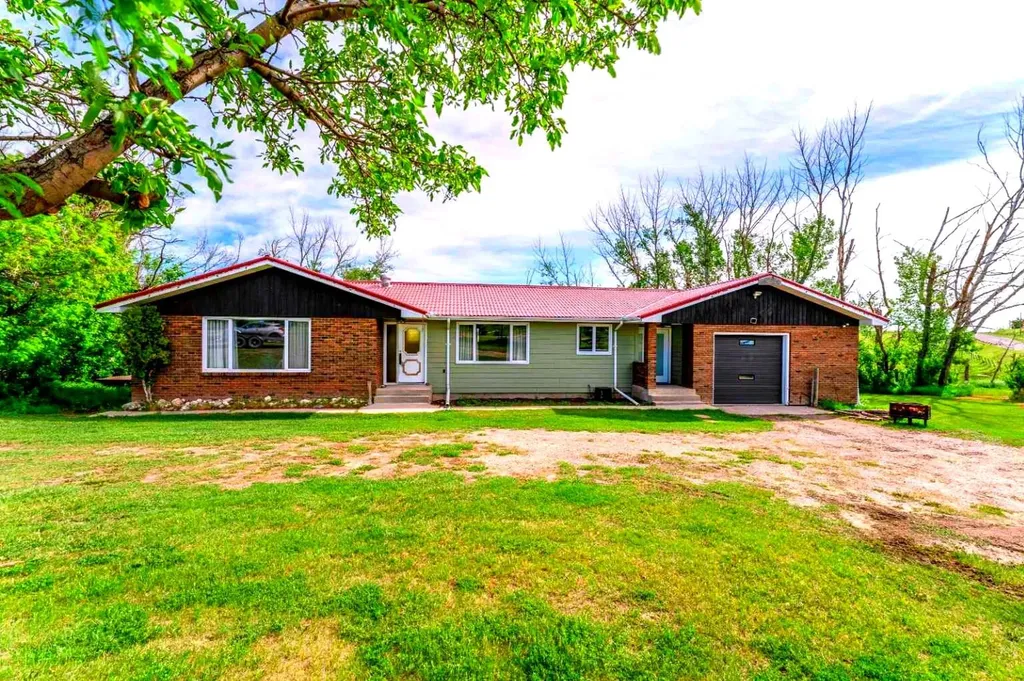 291062 Township Road 164 Nanton AB T0L1R0