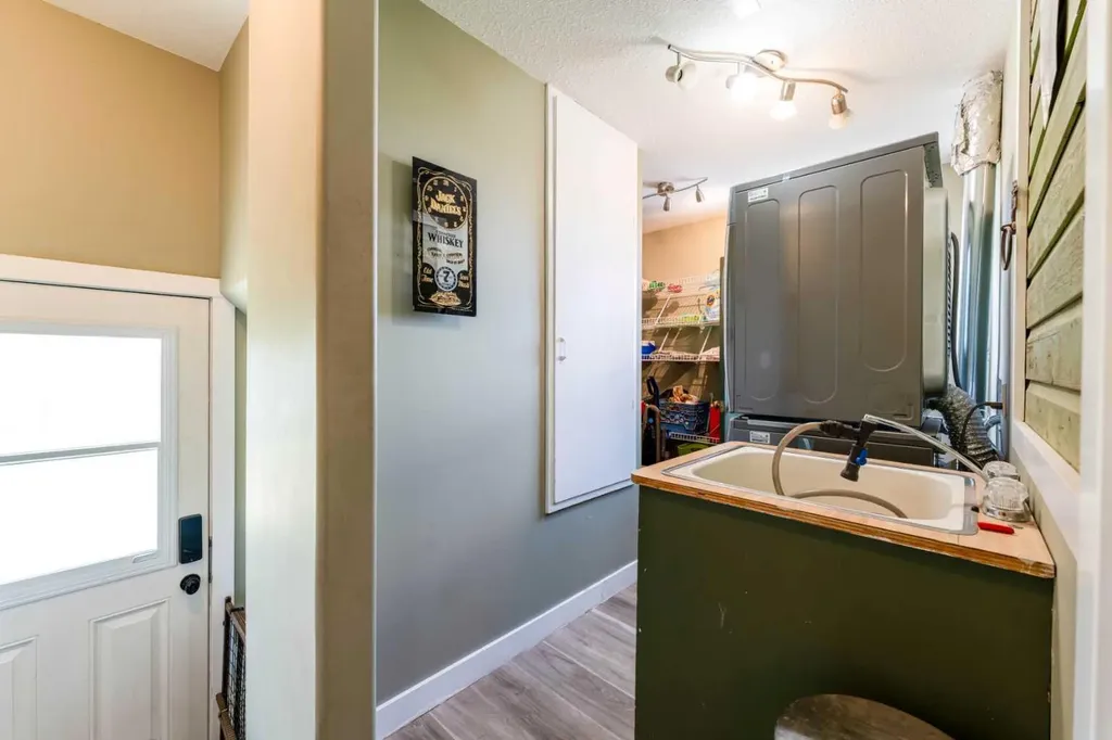 291062 Township Road 164 Nanton AB T0L1R0