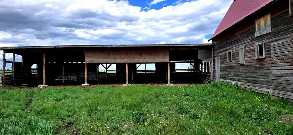291062 Township Road 164 Nanton AB T0L0P0