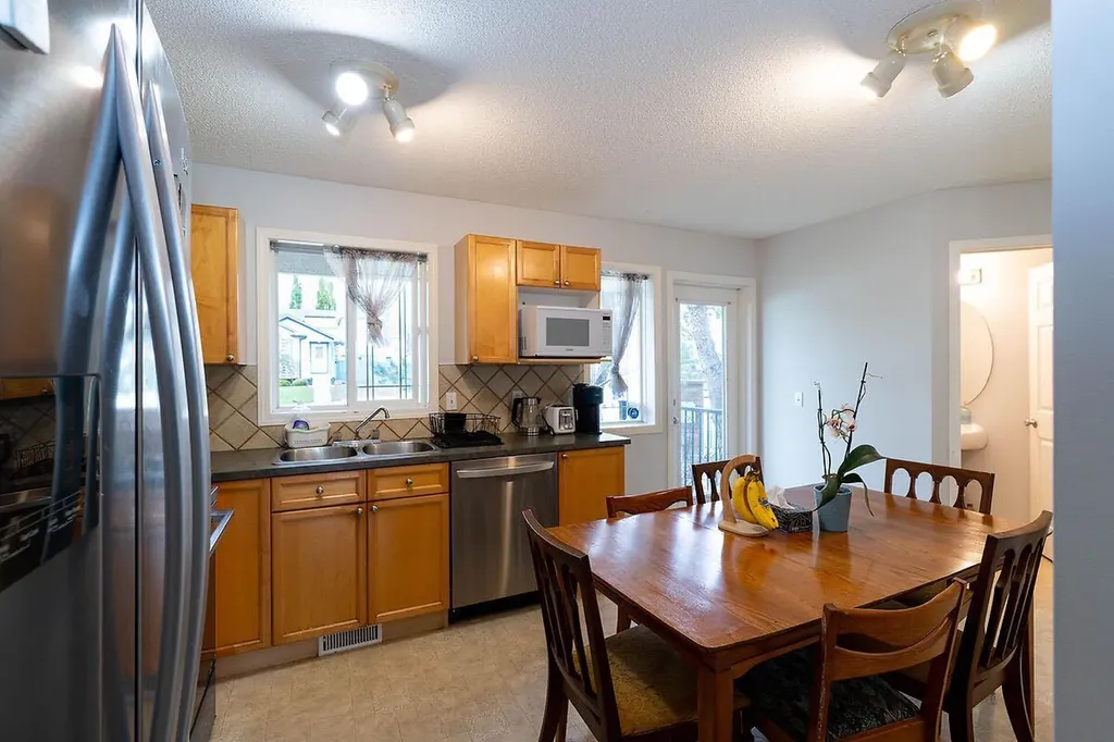 950 Arbour Lake Road NW Calgary AB T3G 5B3