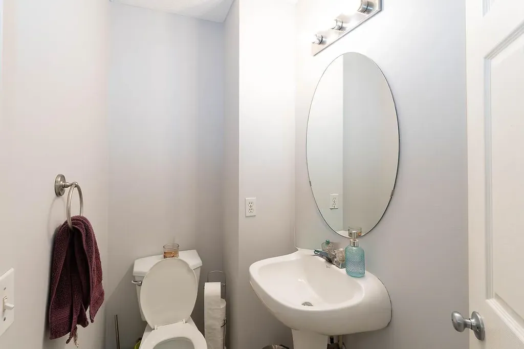 950 Arbour Lake Road NW Calgary AB T3G 5B3