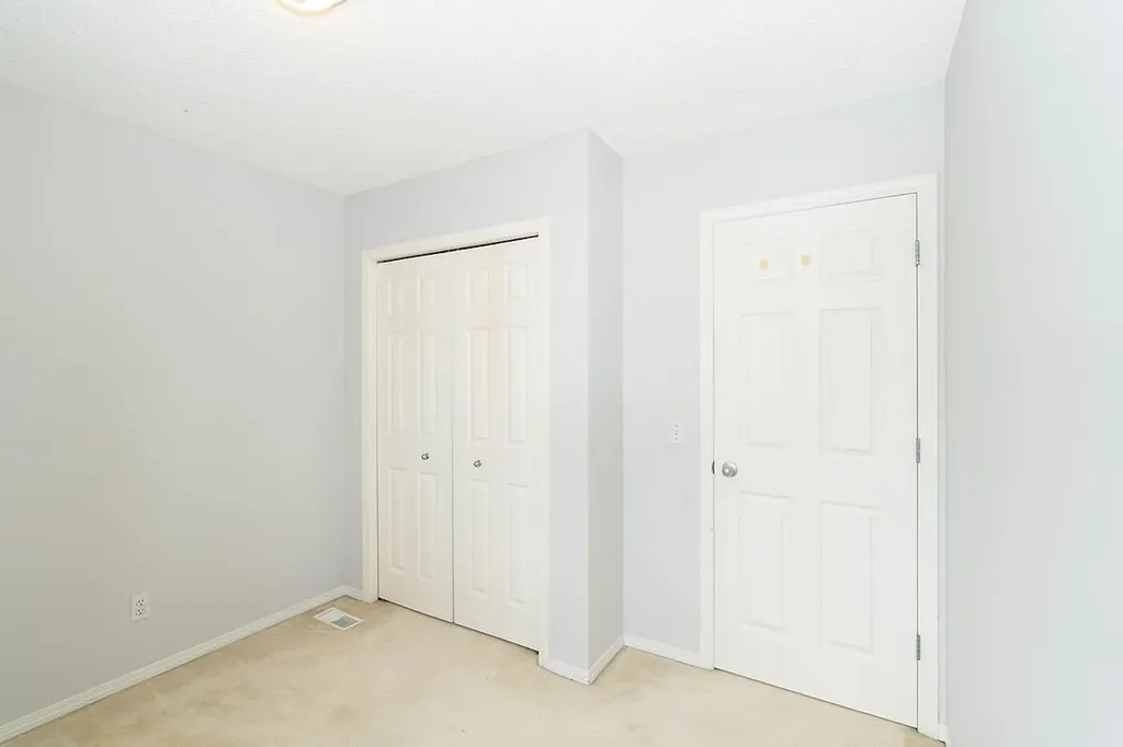 950 Arbour Lake Road NW Calgary AB T3G 5B3