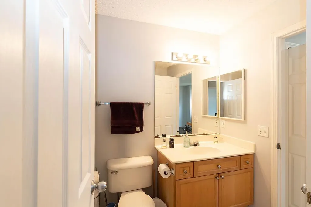 950 Arbour Lake Road NW Calgary AB T3G 5B3