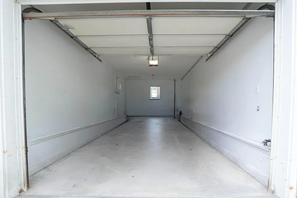 950 Arbour Lake Road NW Calgary AB T3G 5B3