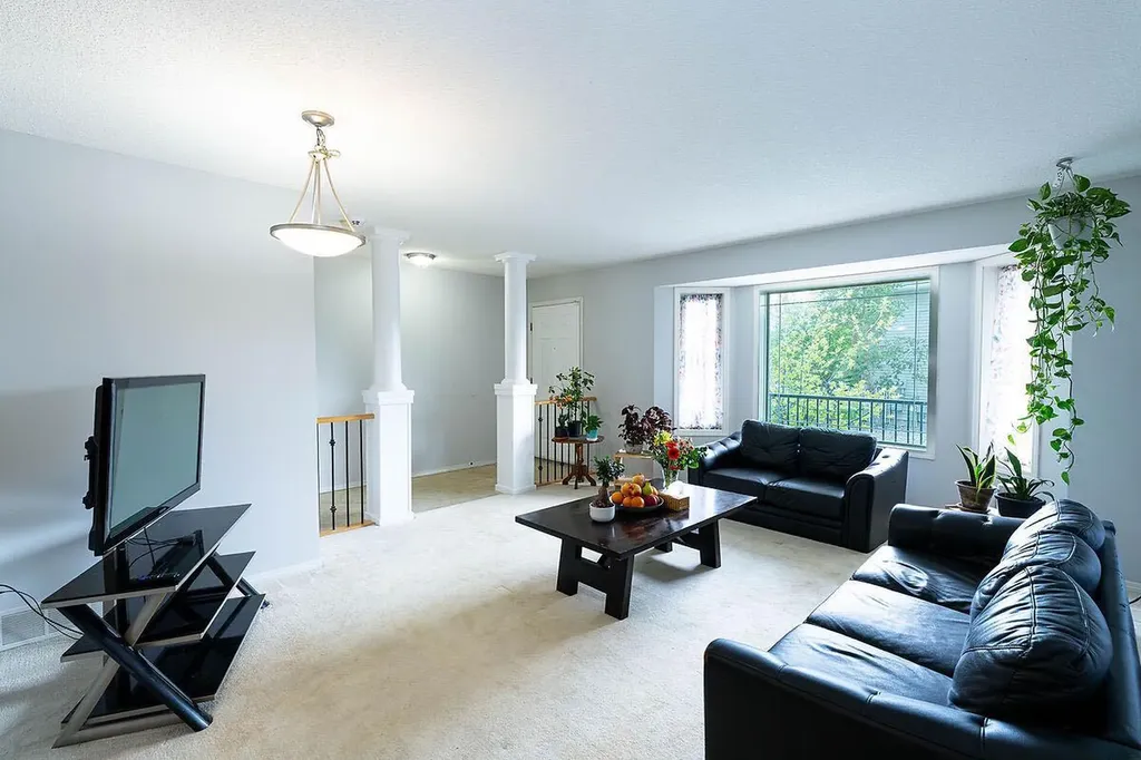 950 Arbour Lake Road NW Calgary AB T3G 5B3