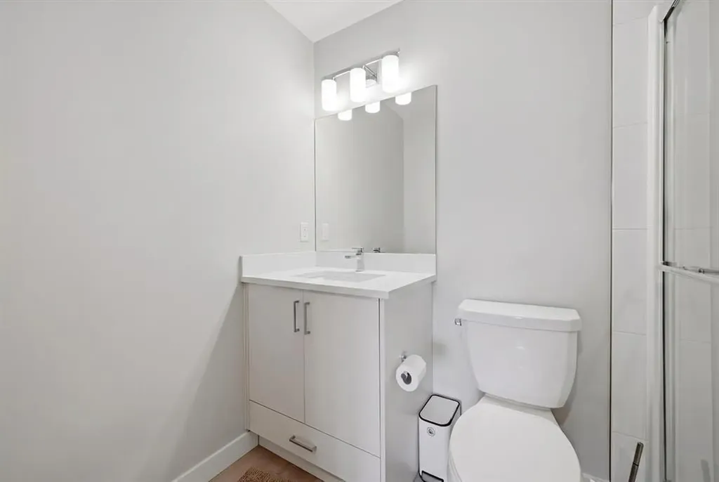 660 Shawnee Square SW Calgary AB T2Y2N6