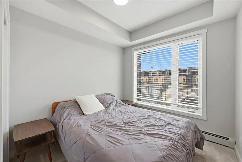 660 Shawnee Square SW Calgary AB T2Y2N6