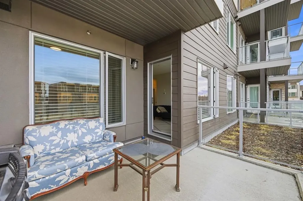 660 Shawnee Square SW Calgary AB T2Y2N6